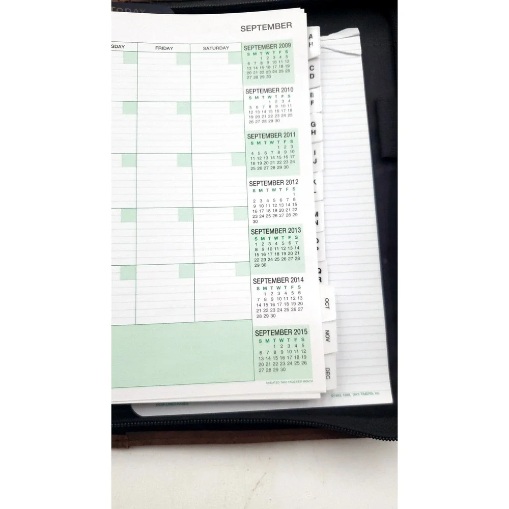Vintage Day-Timer Organizer Planner Brown Zip Around 7 Rings 10.5x8